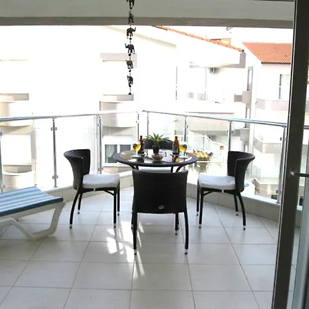 Appartamento Spacious 2 Bed 2 Bath In One Of Sides Popular Communities *