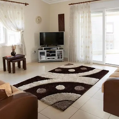 Spacious 2 Bed 2 Bath In One Of Sides Popular Communities