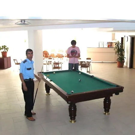 Spacious 2 Bed 2 Bath In One Of Sides Popular Communities Side